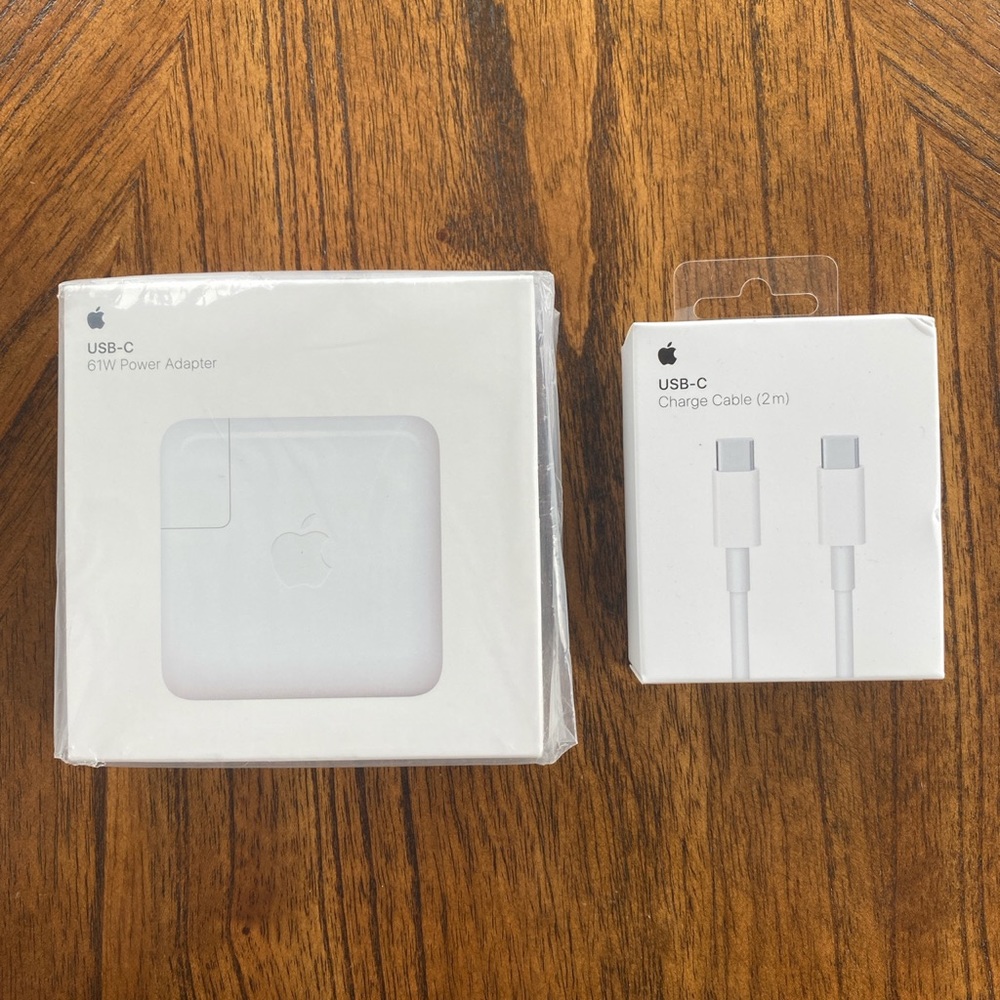 APPLE USB-C 61W POWER ADAPTER + CHARGER CABLE (2m)